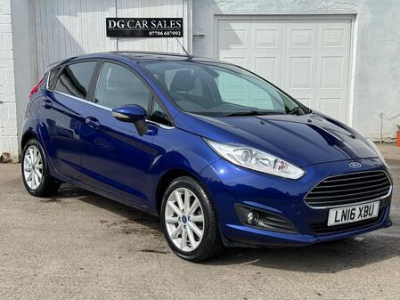 FORD FIESTA 1.0 T EcoBoost Titanium