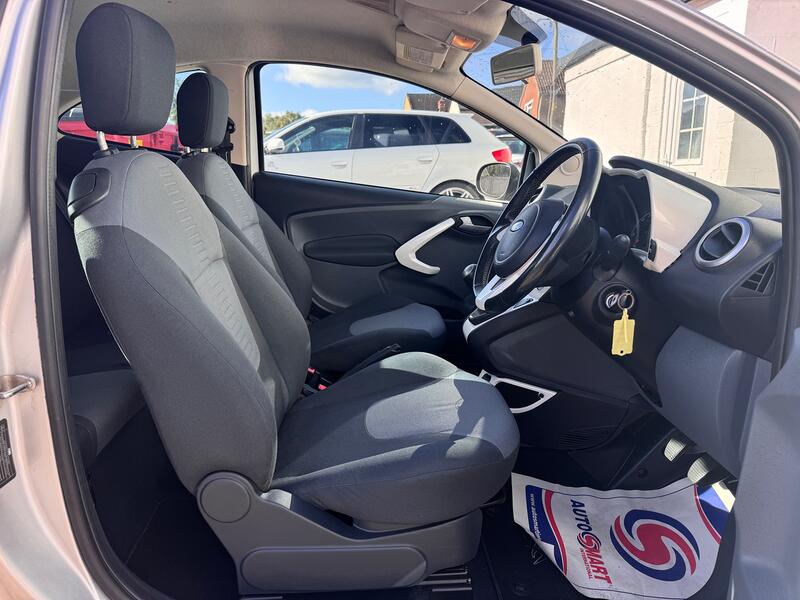 FORD KA