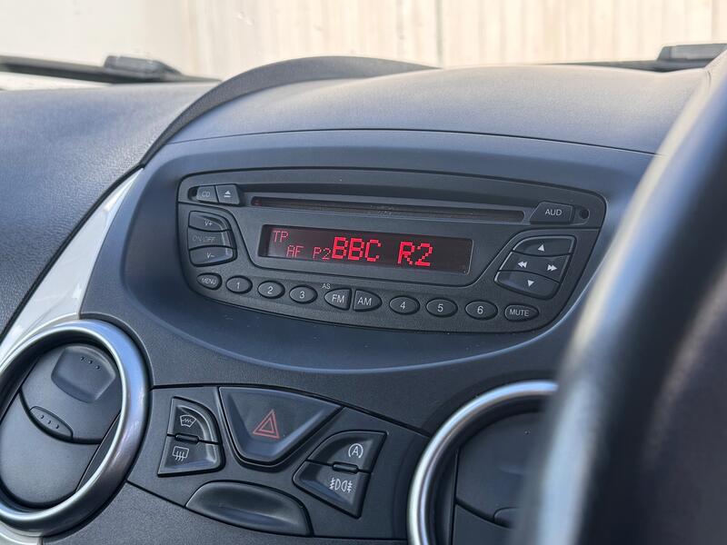 FORD KA