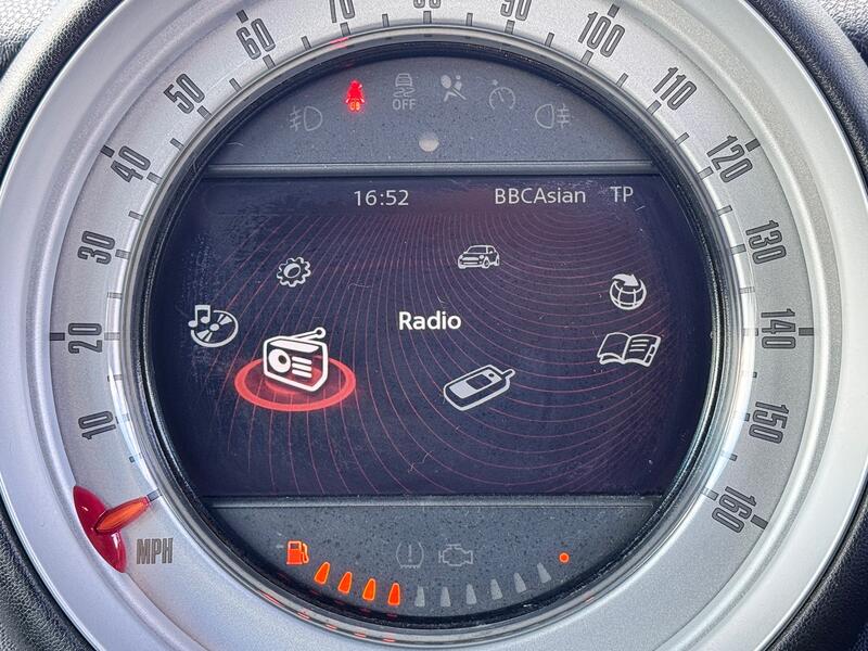 MINI CLUBMAN