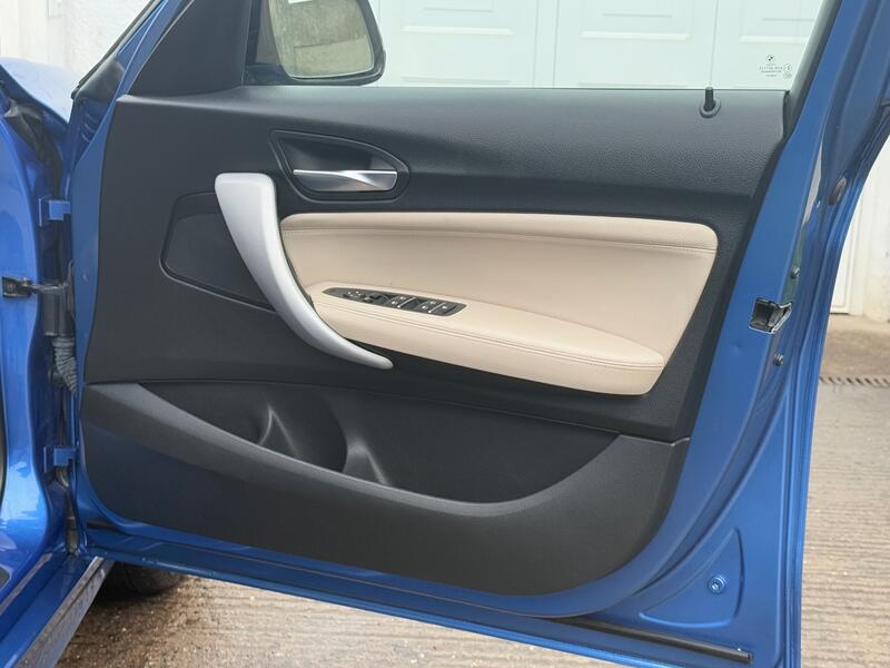 BMW 1 SERIES