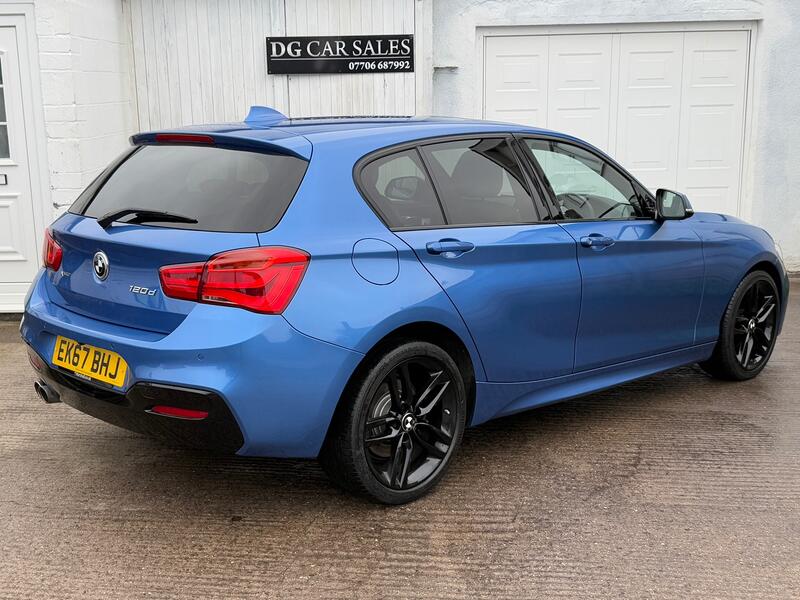 BMW 1 SERIES