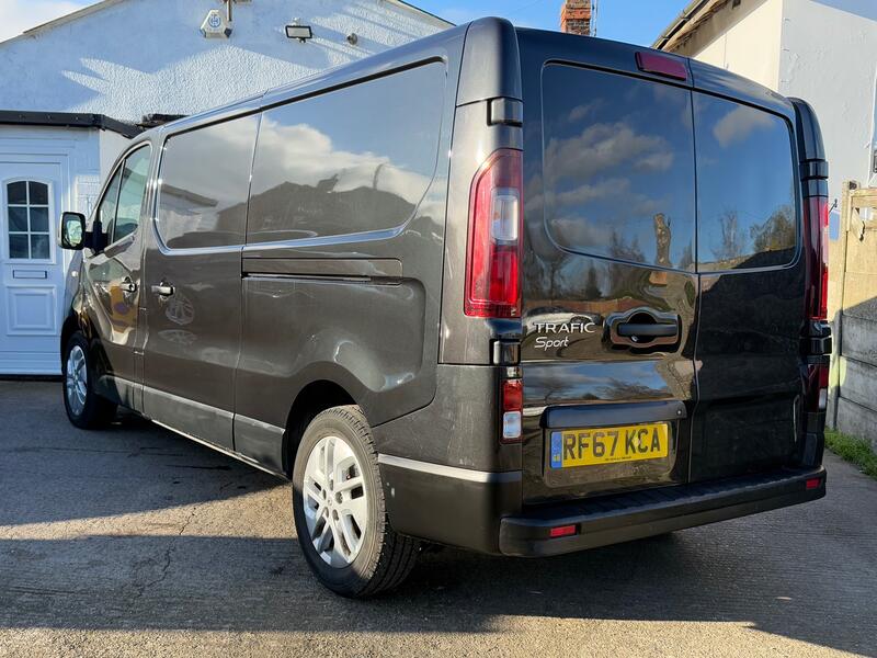 RENAULT TRAFIC