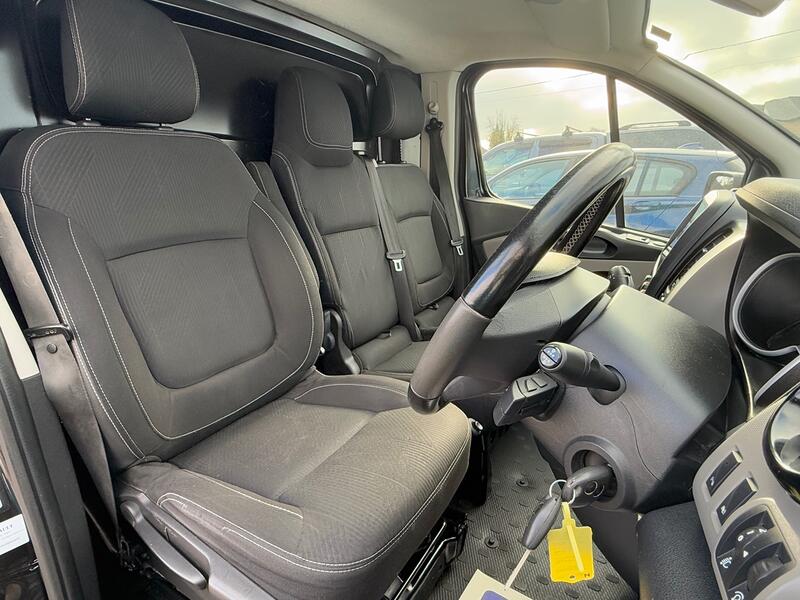 RENAULT TRAFIC