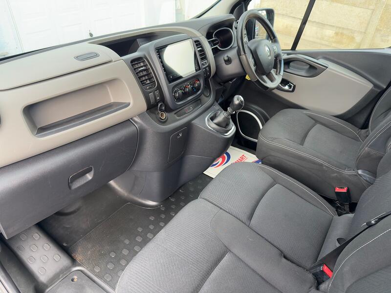 RENAULT TRAFIC