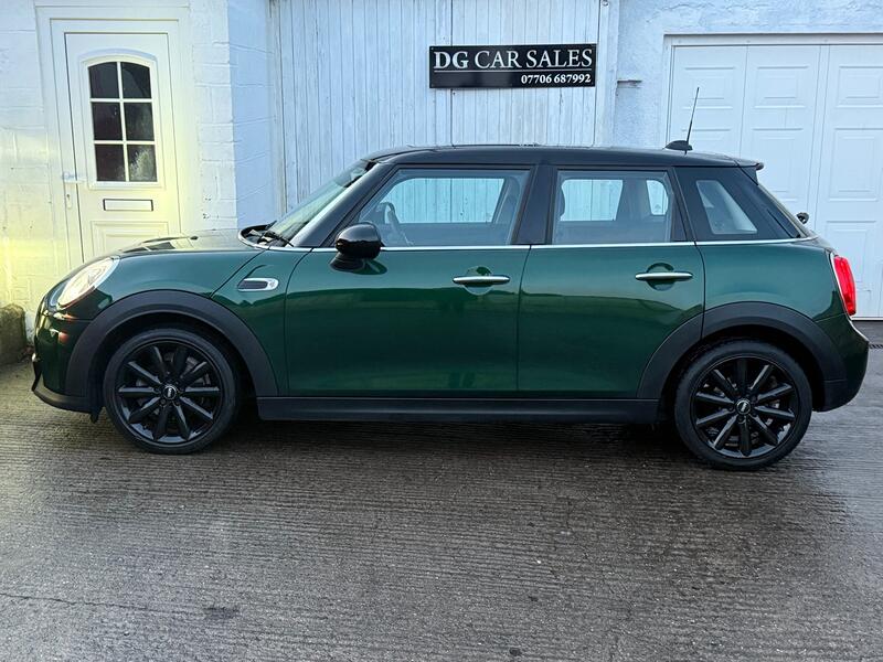 MINI HATCH