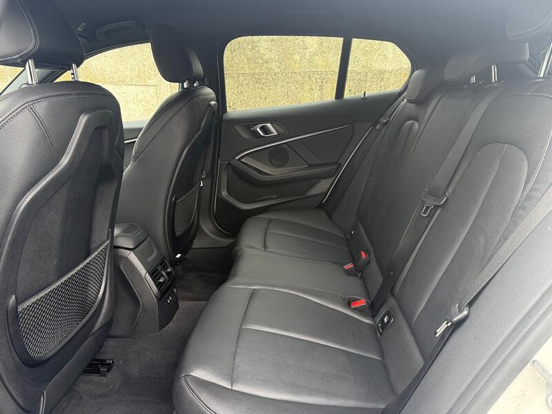 BMW 1 SERIES