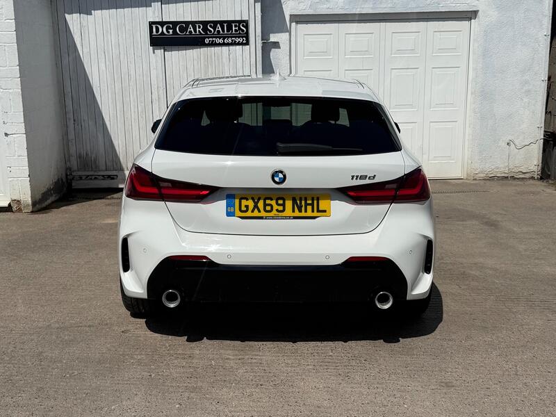 BMW 1 SERIES