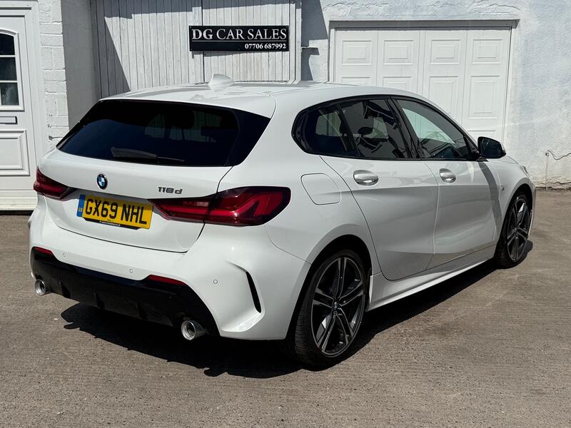 BMW 1 SERIES