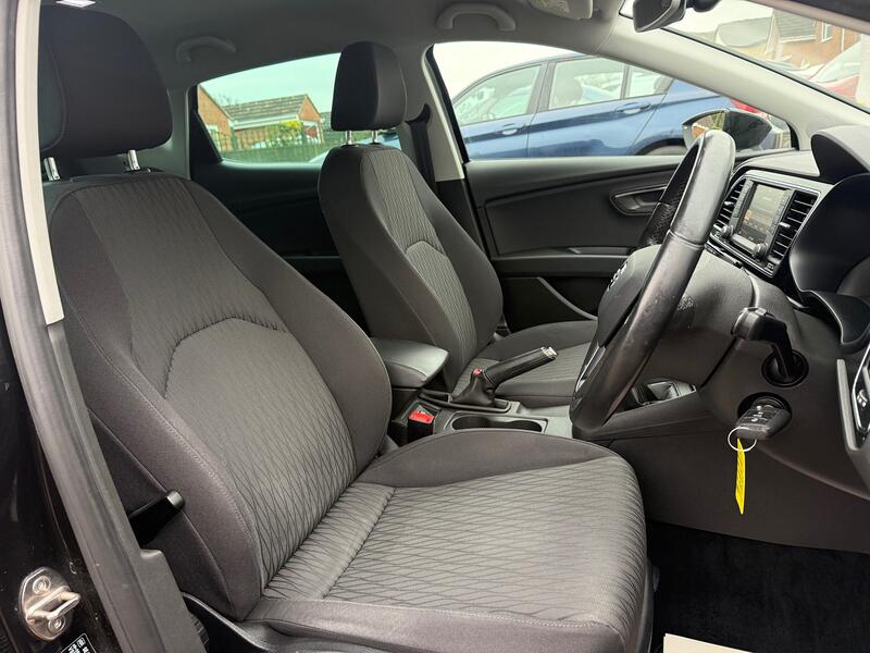 SEAT LEON