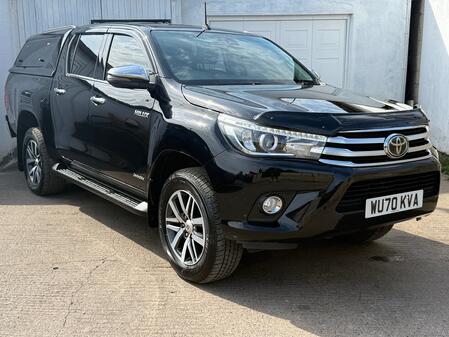 TOYOTA HILUX 2.4 D-4D Invincible