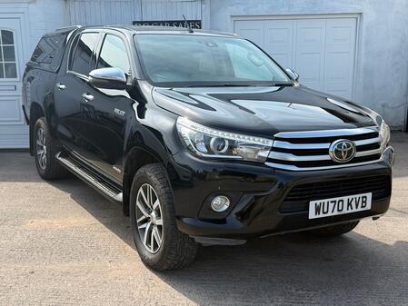 TOYOTA HILUX 2.4 D-4D Invincible
