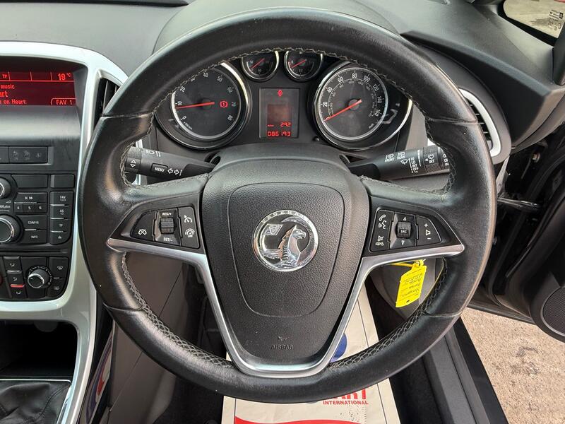 VAUXHALL ASTRA
