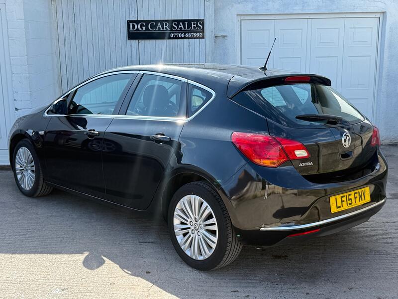 VAUXHALL ASTRA