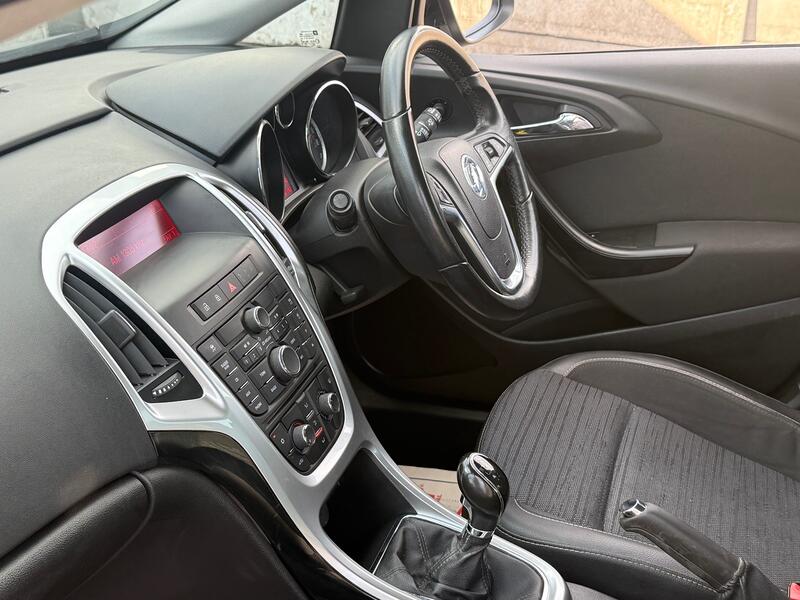 VAUXHALL ASTRA