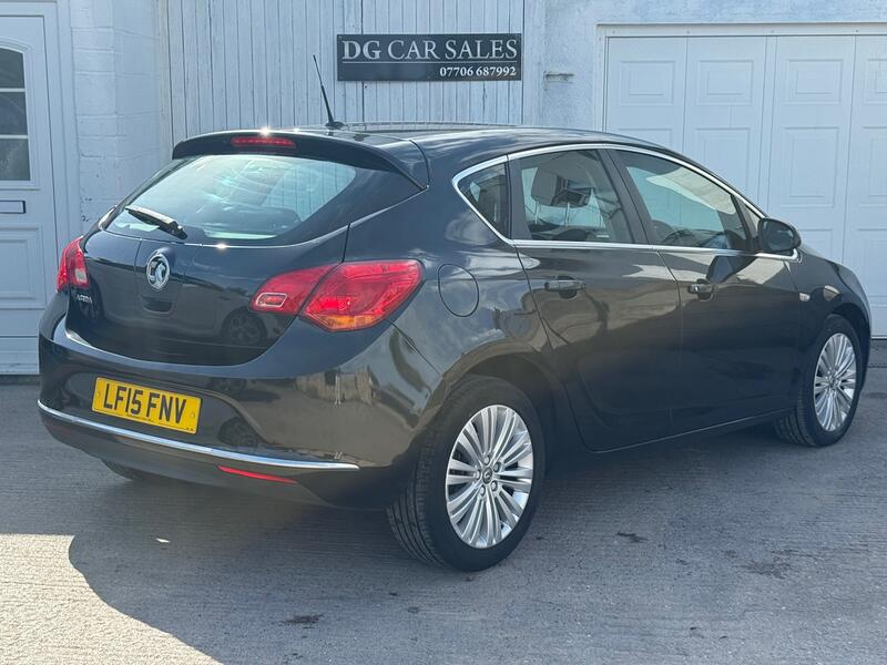 VAUXHALL ASTRA