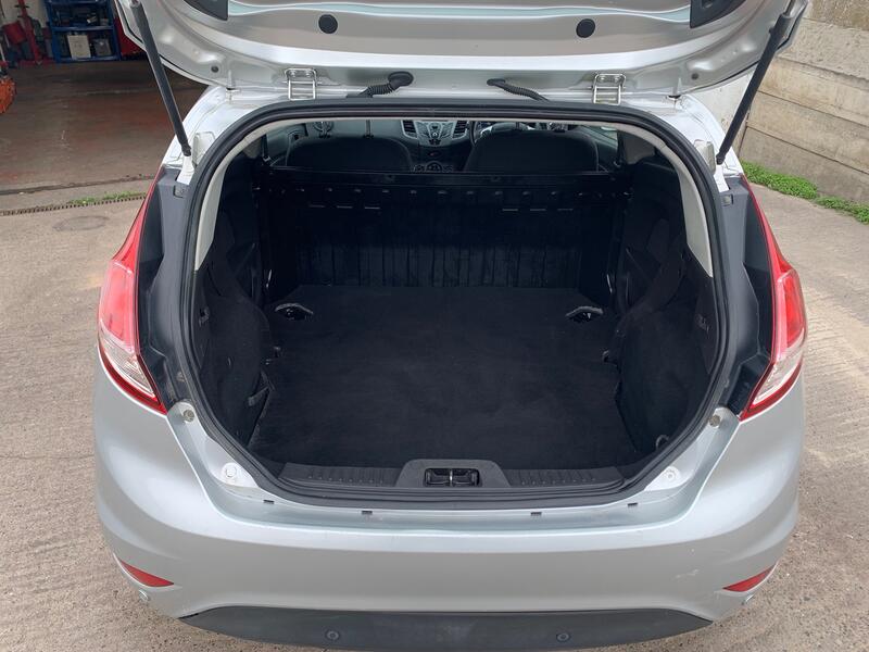 FORD FIESTA VAN