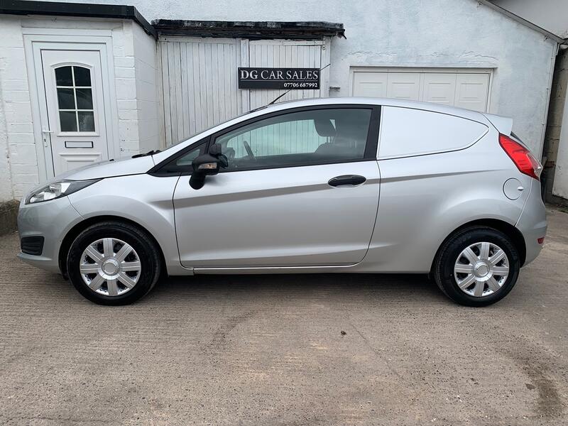 FORD FIESTA VAN