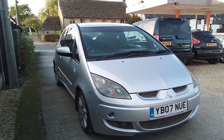 MITSUBISHI COLT CZT