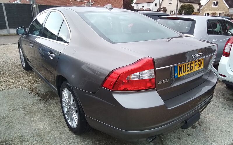 VOLVO S80