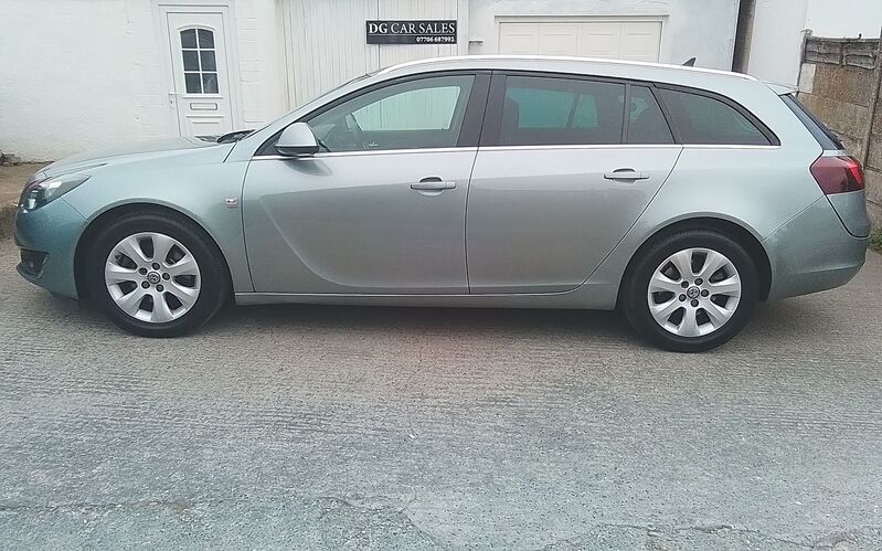 VAUXHALL INSIGNIA